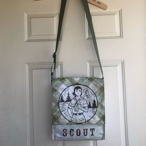 Blue Q Scout Messenger Bag